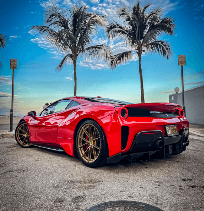 Ferrari 488 Pista thumbnail 4