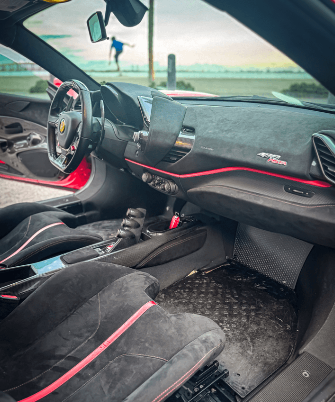 Ferrari 488 Pista thumbnail 5
