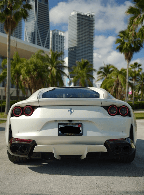 Ferrari 812 SuperFast Rental in Miami thumbnail 2