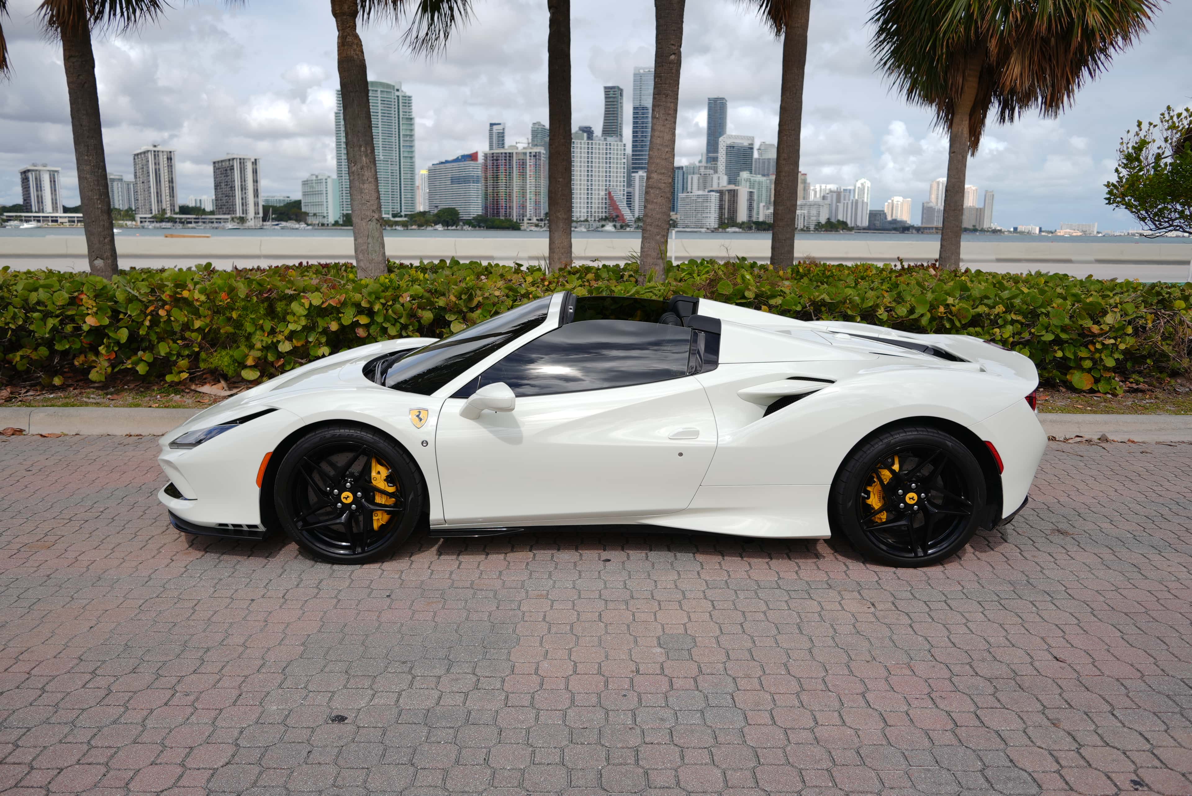 Ferrari F8 Spider Rental in Fort Lauderdale thumbnail 3