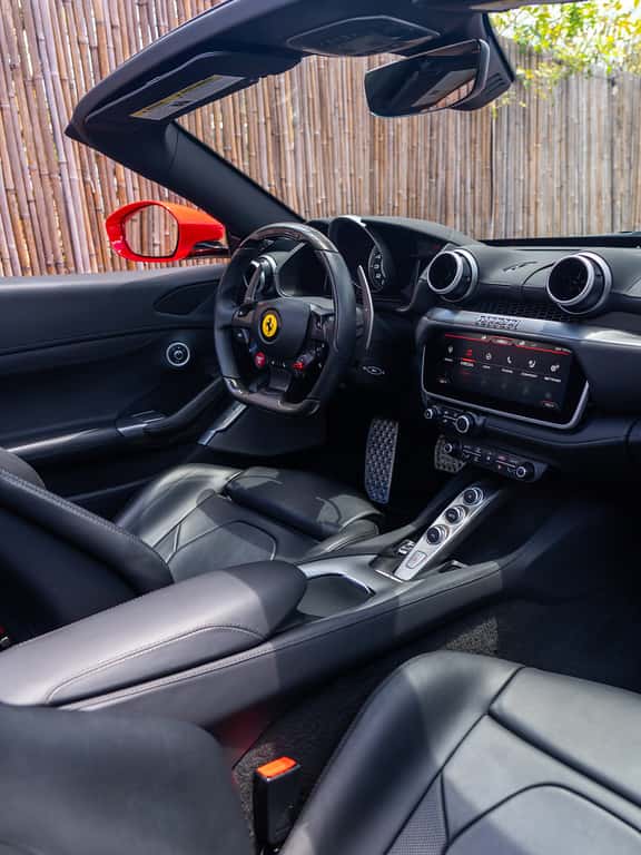 Ferrari Portofino Rental in Fort Lauderdale thumbnail 5