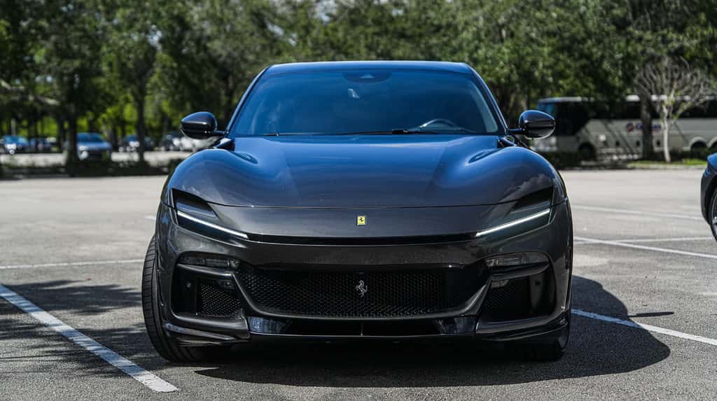 Ferrari Purosangue thumbnail 2