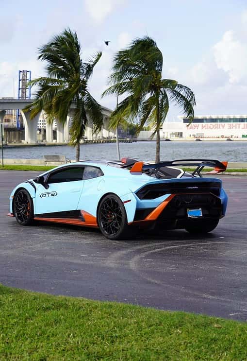 Lamborghini Huracan STO  Rental in Fort Lauderdale thumbnail 3