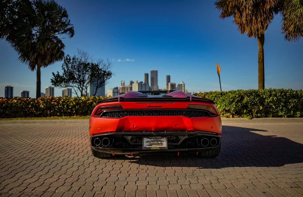 Lamborghini Huracan Rental in Miami thumbnail 4