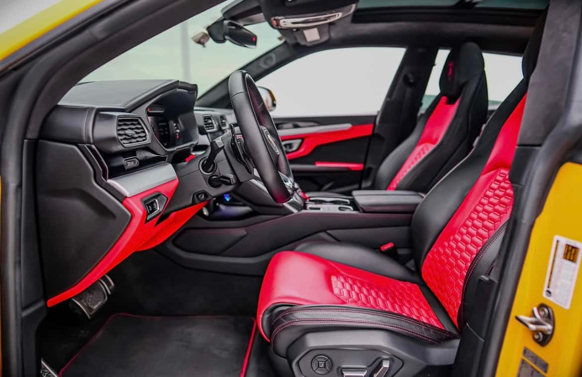Lamborghini Urus Rental in Fort Lauderdale thumbnail 3