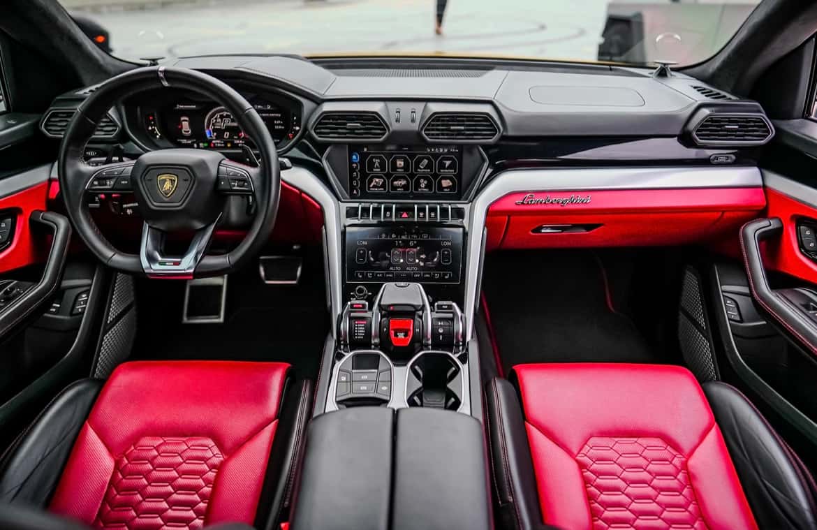 Lamborghini Urus Rental in Fort Lauderdale thumbnail 4