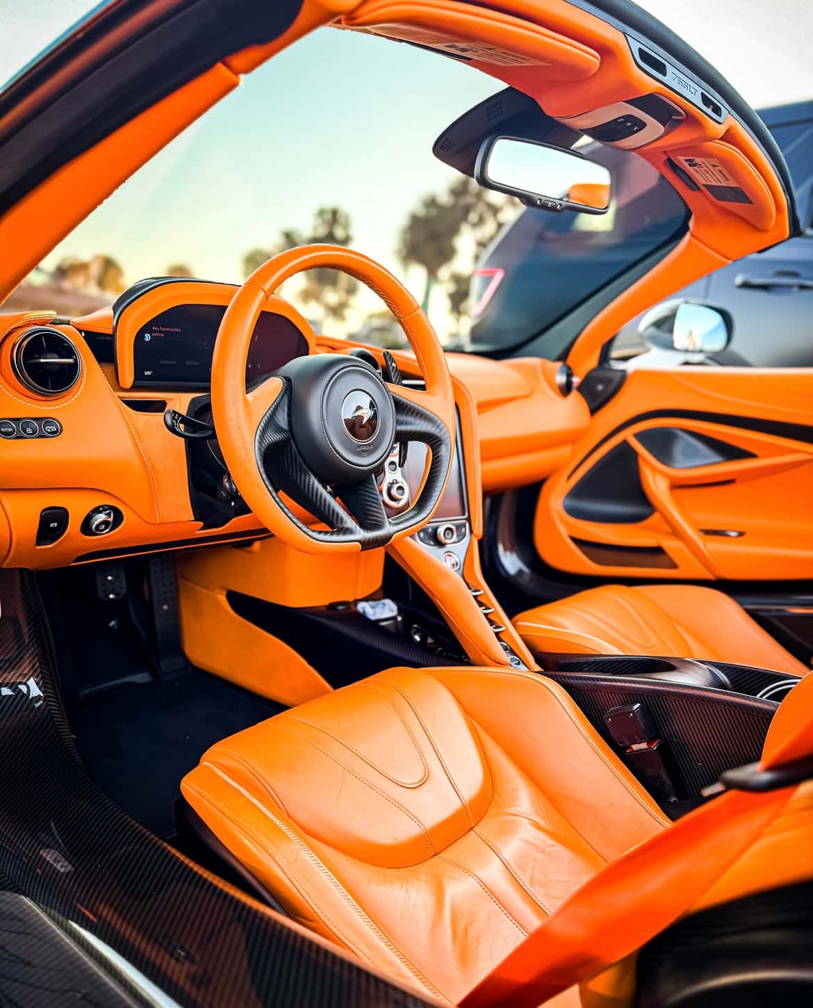 McLaren 765LT thumbnail 5