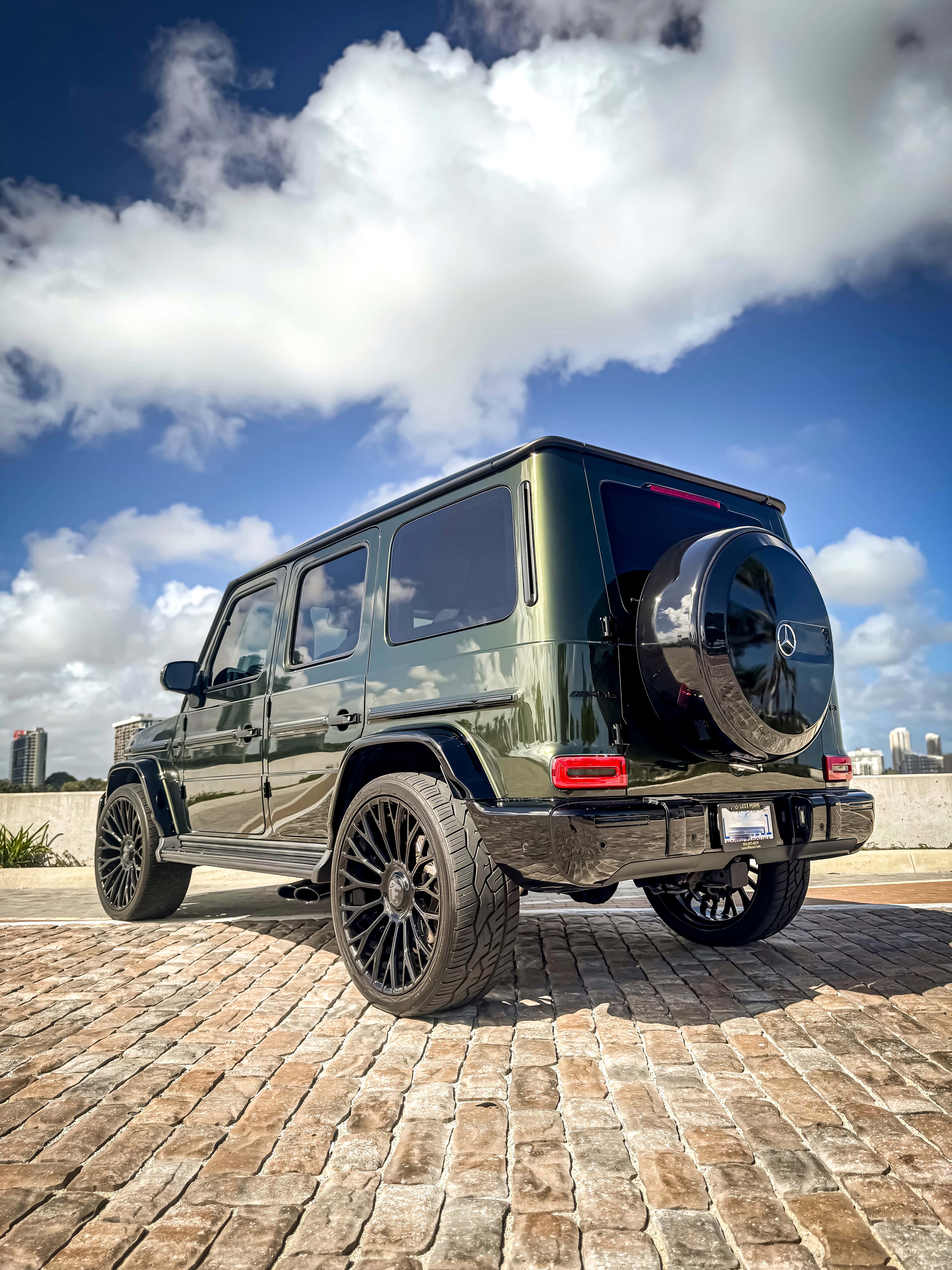 Mercedes G63 AMG Rental in Fort Lauderdale thumbnail 4