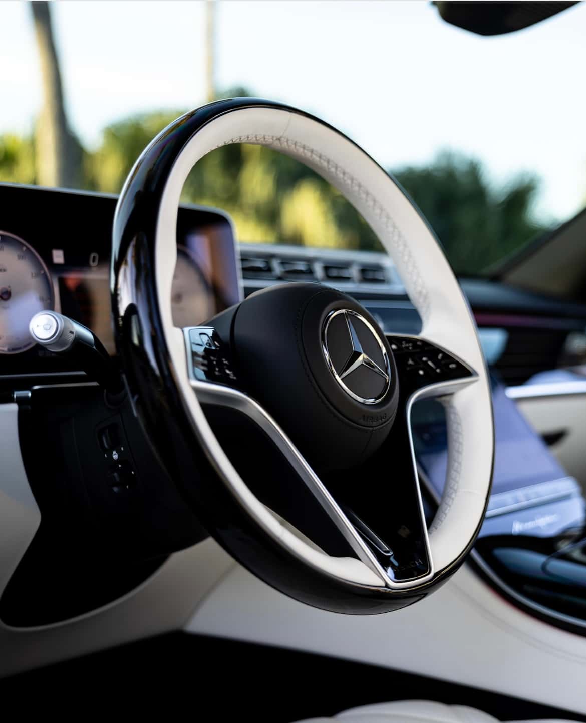 Mercedes Maybach S Class Rental in Miami thumbnail 6