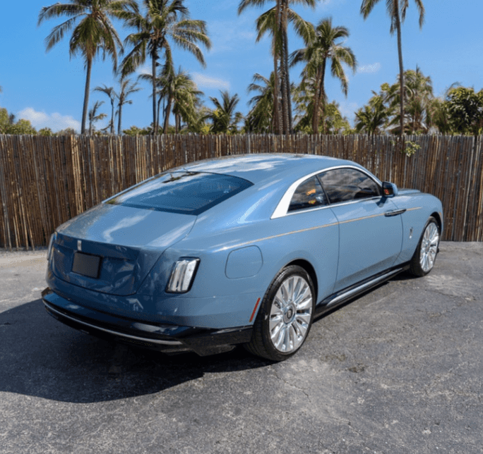 Rolls Royce Spectre Rental in Fort Lauderdale thumbnail 3
