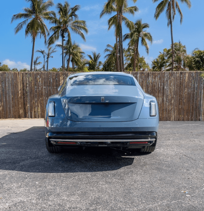 Rolls Royce Spectre Rental in Fort Lauderdale thumbnail 4