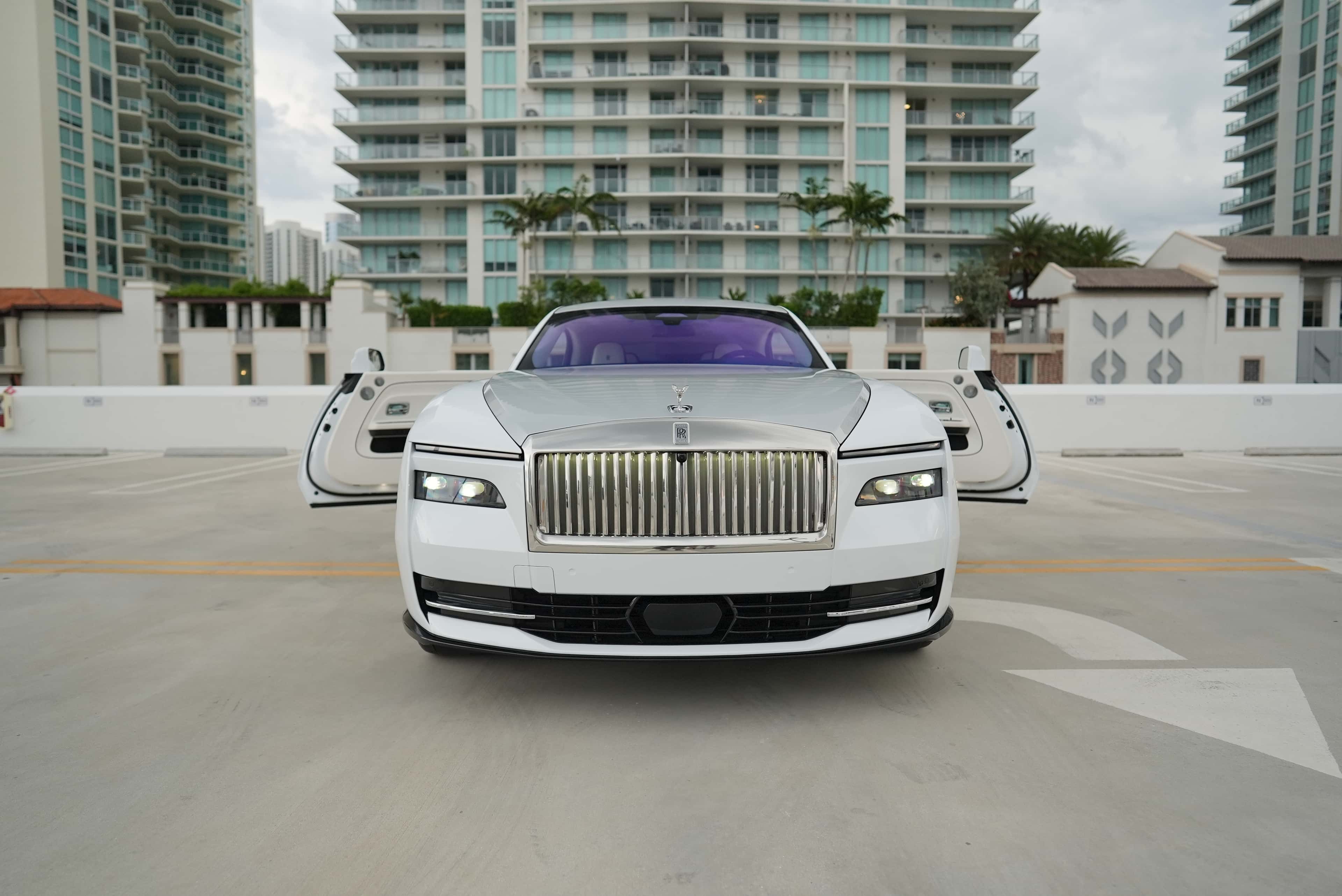 Rolls Royce Spectre Rental in Fort Lauderdale thumbnail 2