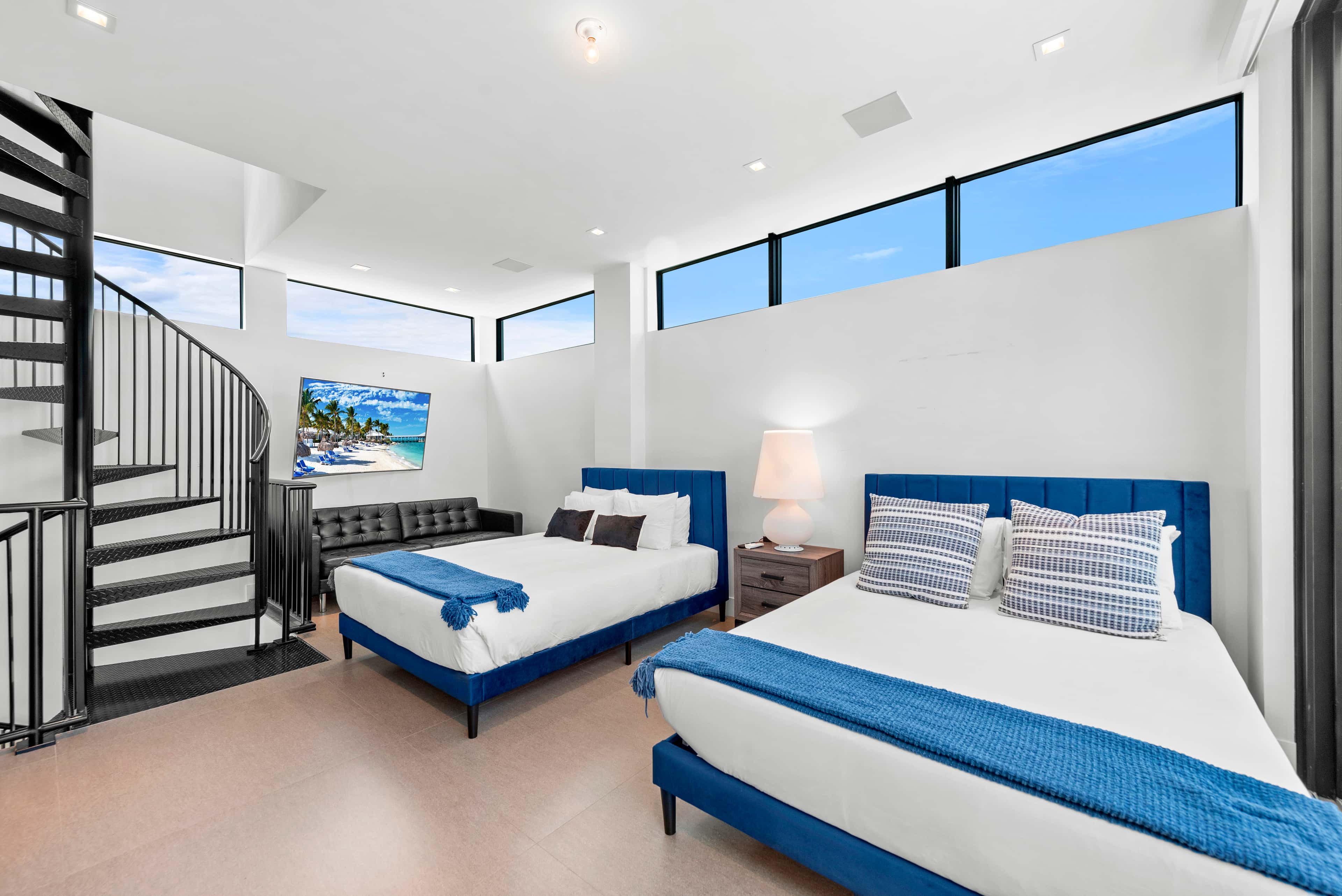 BOARD WALK MANSION Rental in Miami thumbnail 3