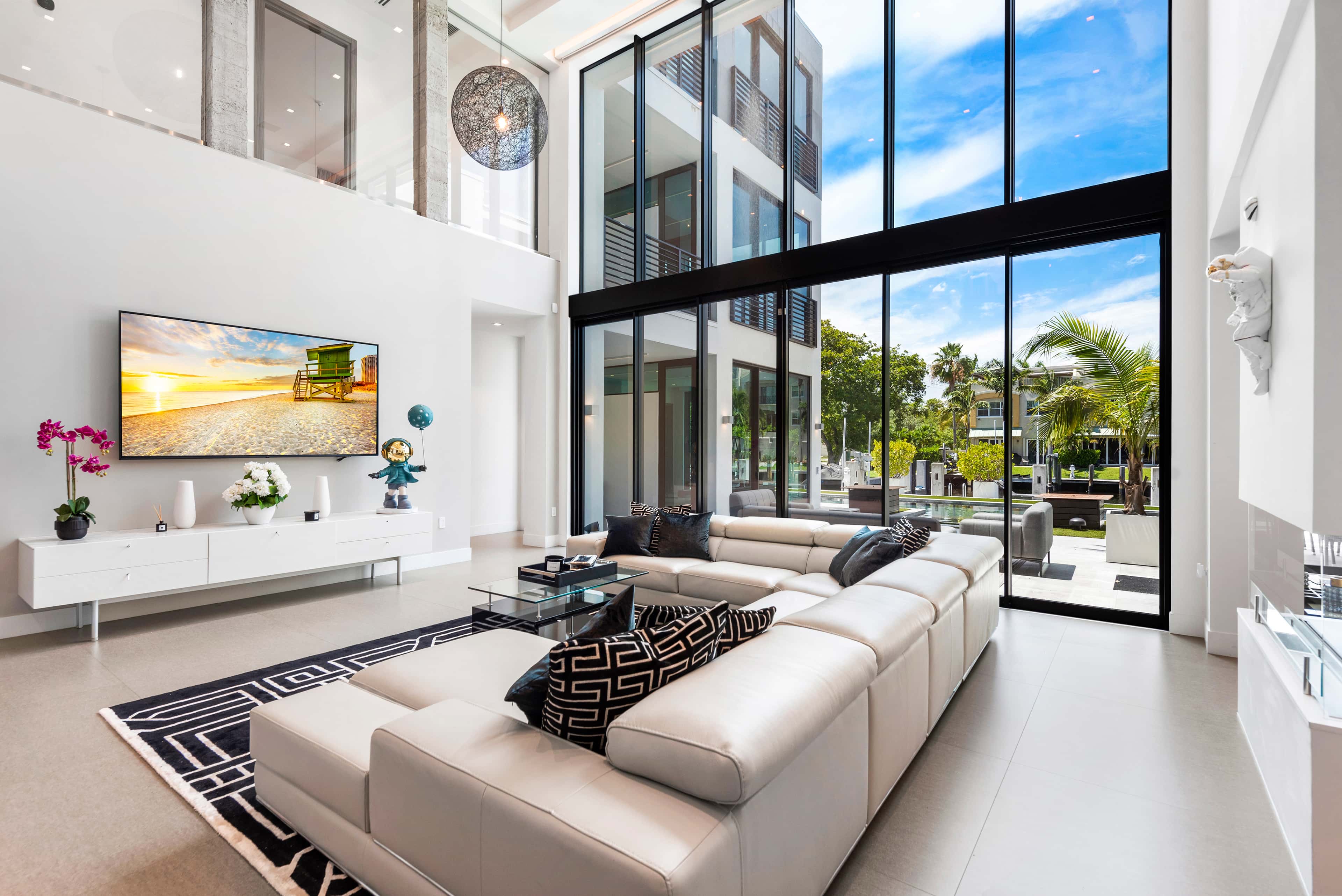 BOARD WALK MANSION Rental in Miami thumbnail 11