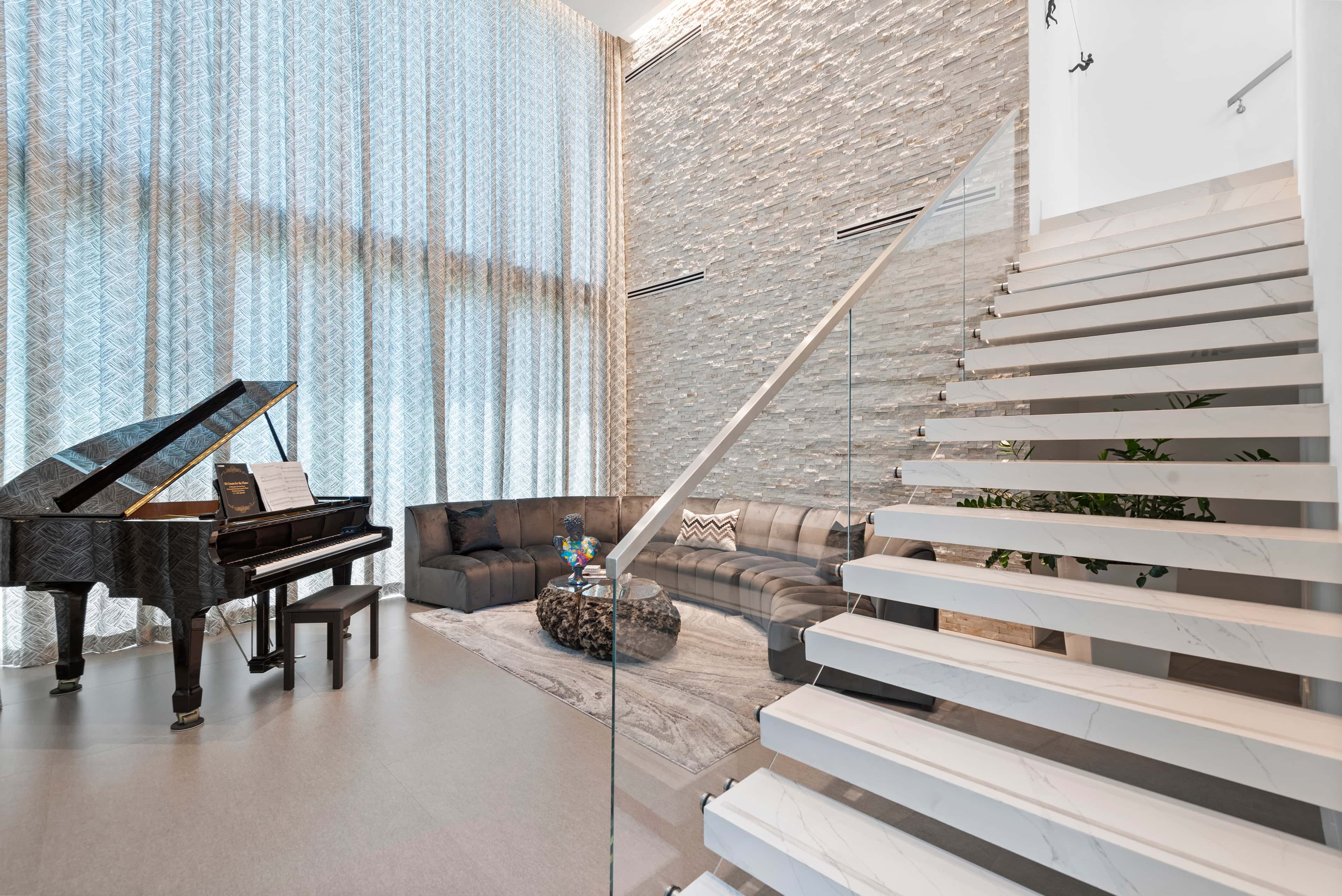 BOARD WALK MANSION Rental in Miami thumbnail 12