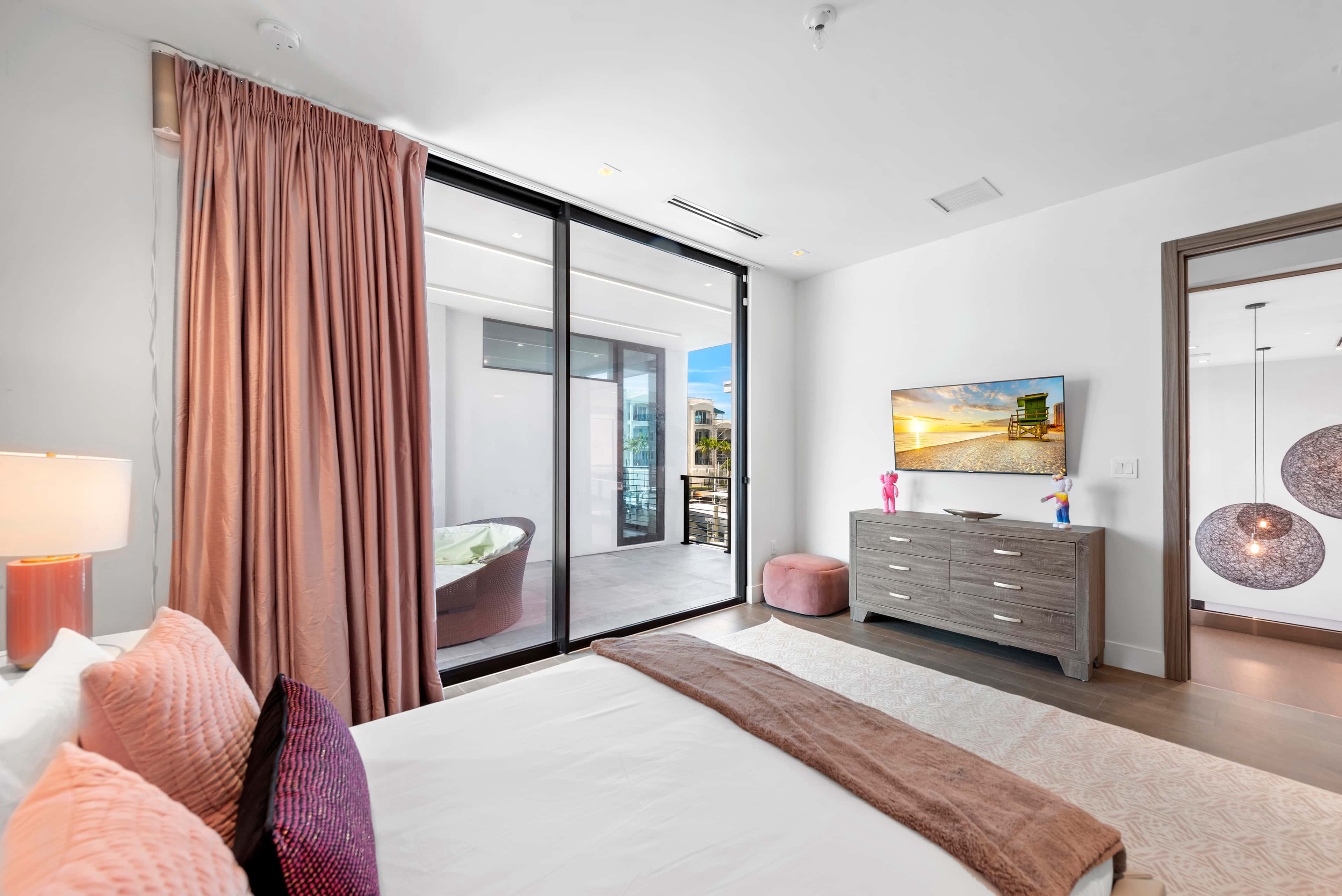 BOARD WALK MANSION Rental in Miami thumbnail 15