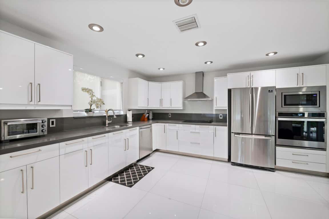 VILLA GLO Rental in Miami thumbnail 3