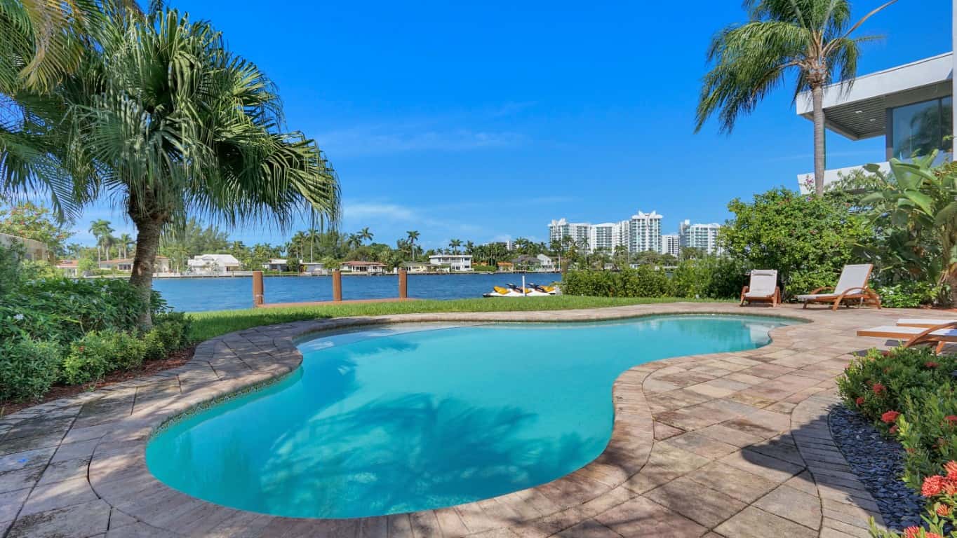 VILLA LINDA Rental in Miami thumbnail 15