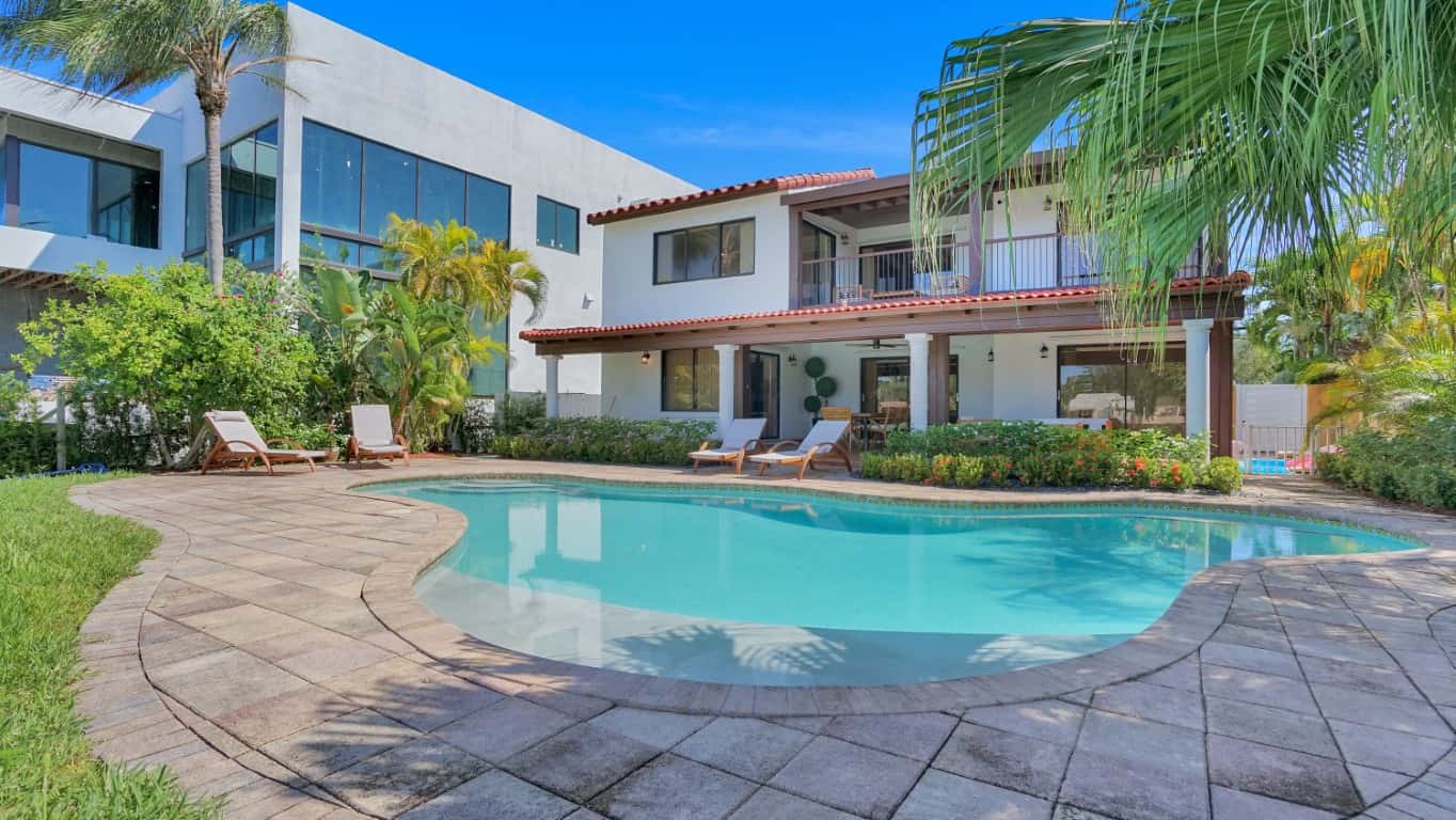 VILLA LINDA Rental in Miami thumbnail 1