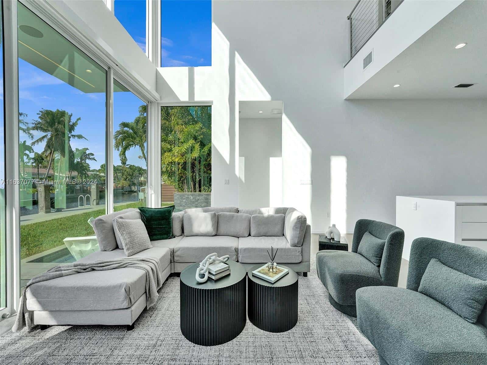 VILLA WREN Rental in Miami thumbnail 8