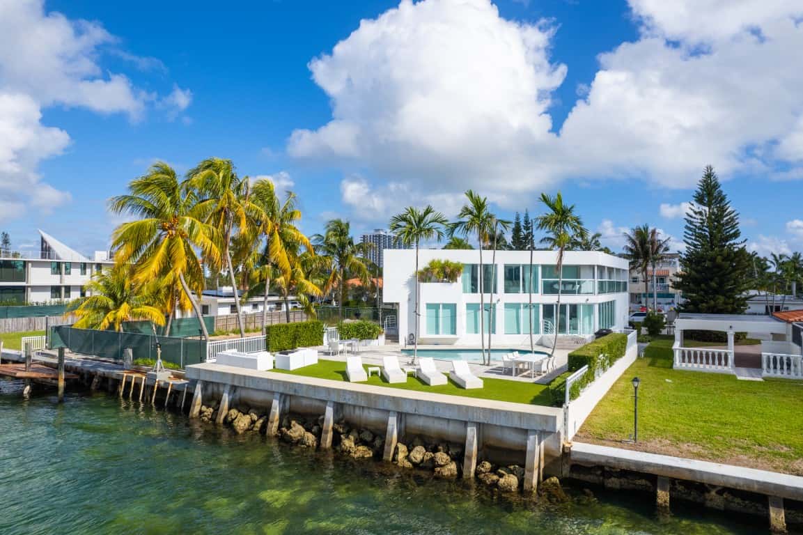 VILLA WYNN Rental in Miami thumbnail 3
