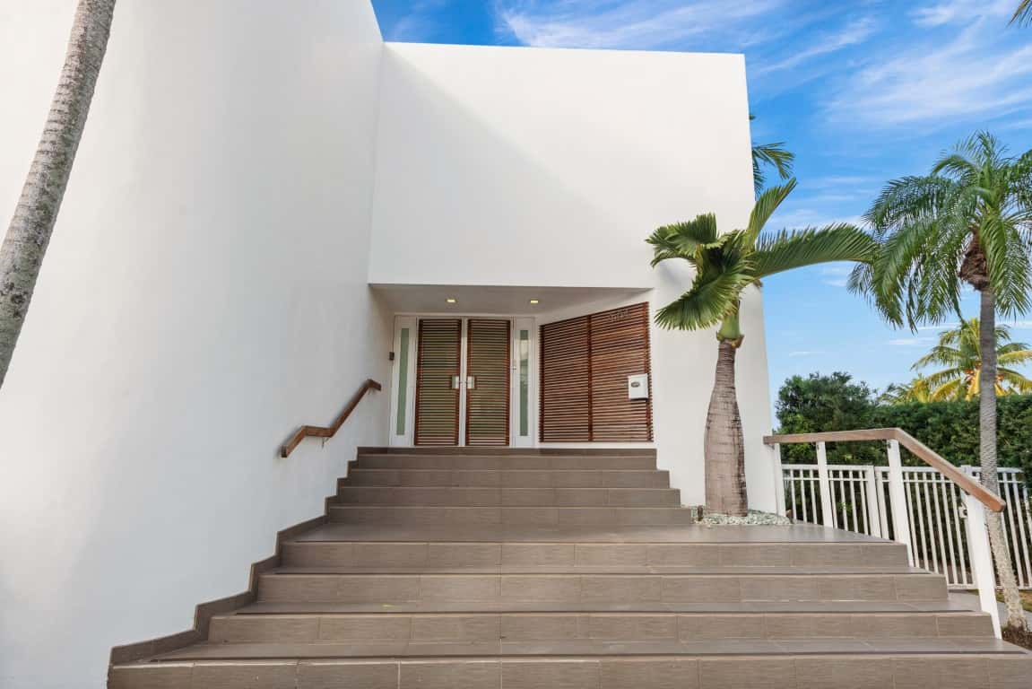 VILLA WYNN Rental in Miami thumbnail 5