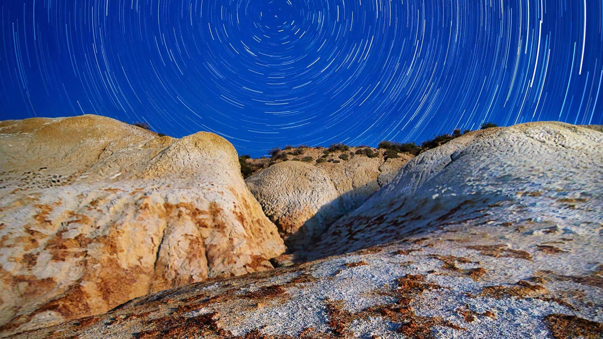 Ferrari SF90 Rental in Miami thumbnail 4