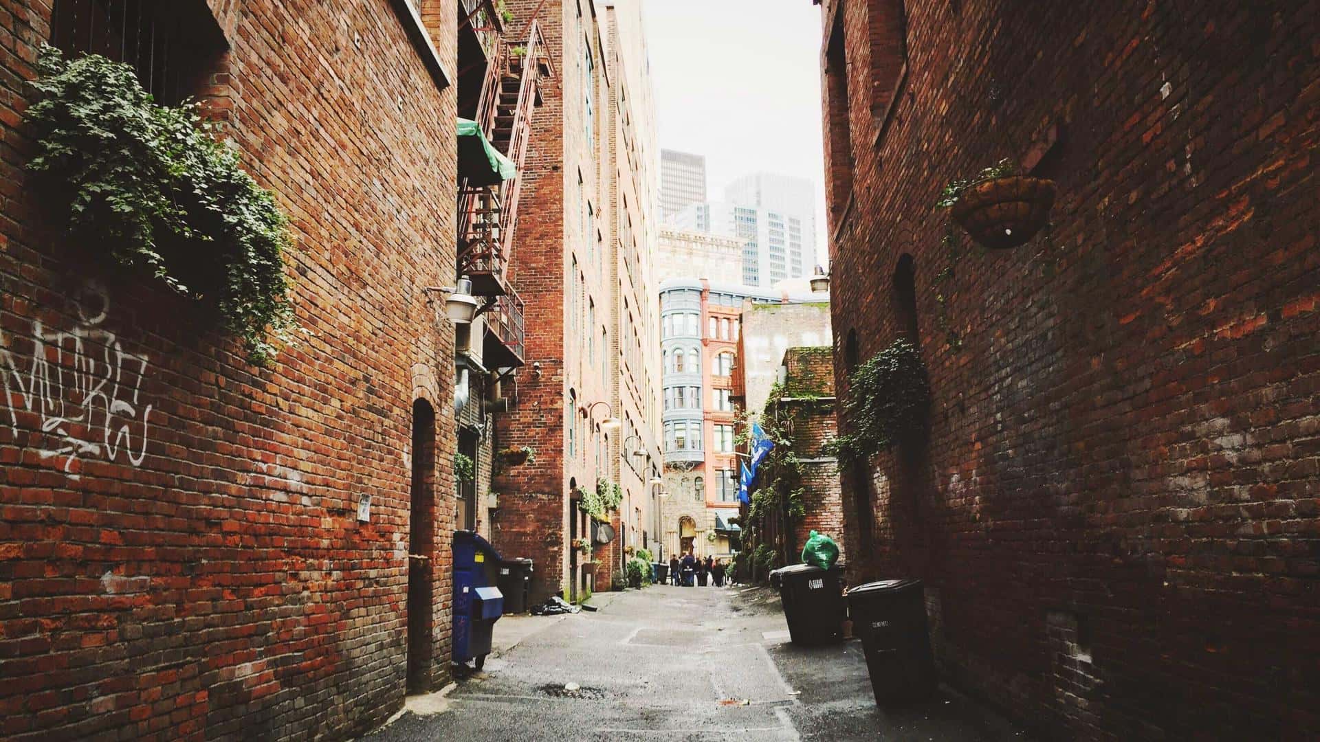 Ferrari SF90 Rental in Miami thumbnail 5