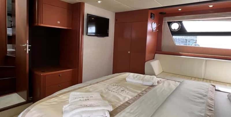 Prestige 68' thumbnail 5