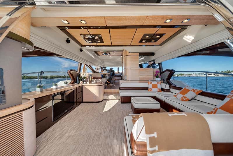 Azimut Flybridge 70' thumbnail 1