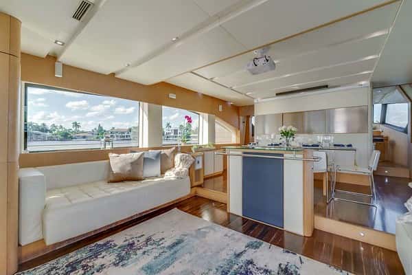 Azimut Flybridge 70' thumbnail 2