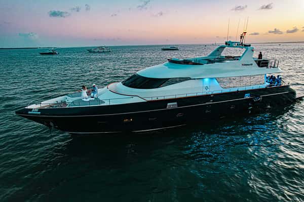 Rodman W/ Jacuzzi 110' thumbnail 3