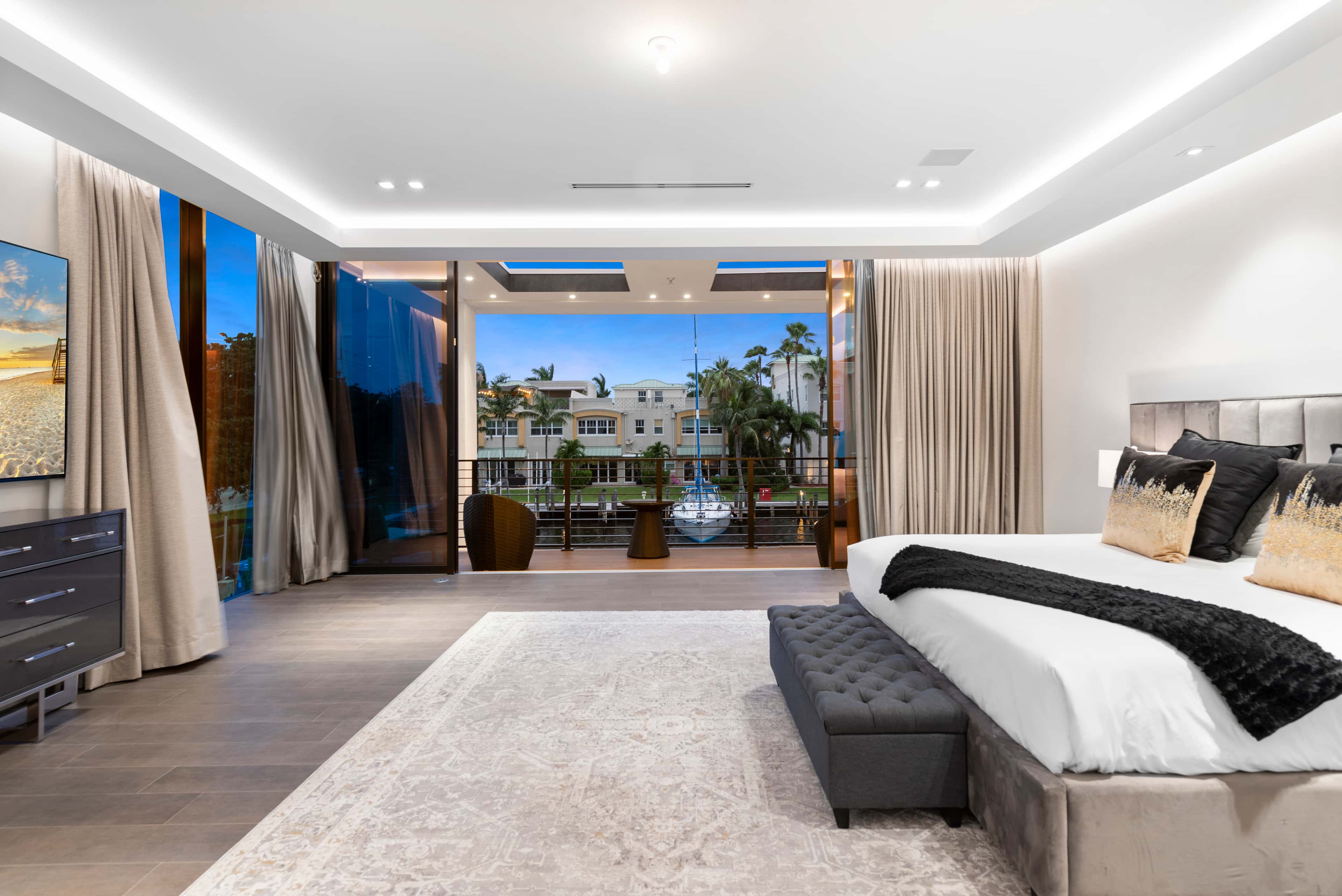 BOARD WALK MANSION thumbnail 3