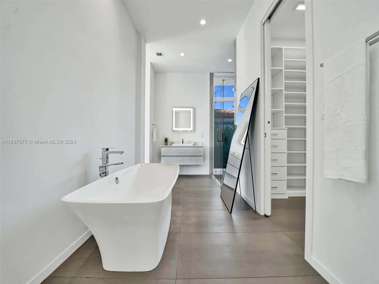 VILLA WREN thumbnail 10