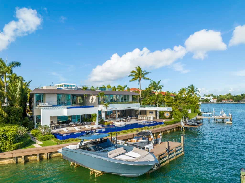 VILLA LUX thumbnail 1