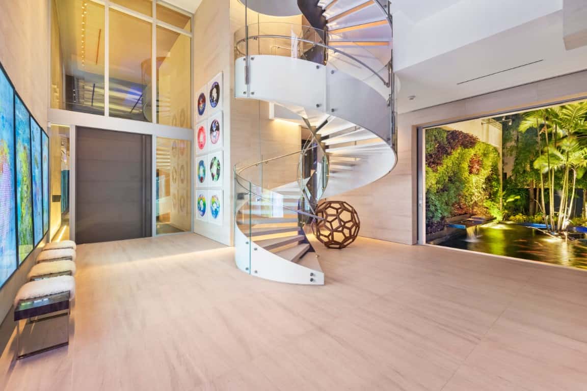 VILLA LUX thumbnail 2