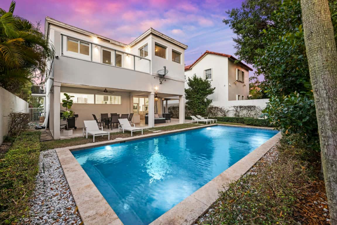 VILLA GLO thumbnail 1