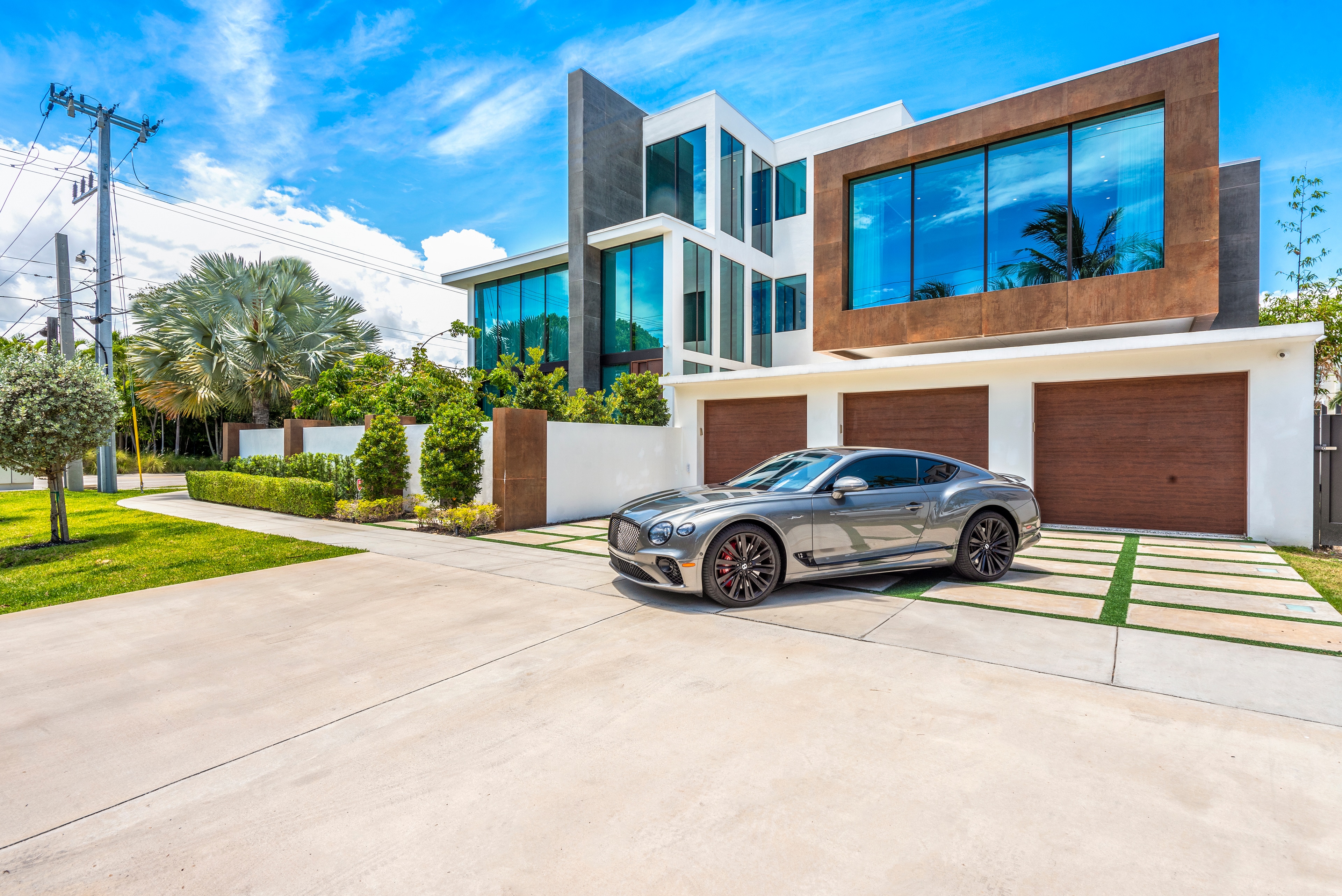 BOARD WALK MANSION - Image 1