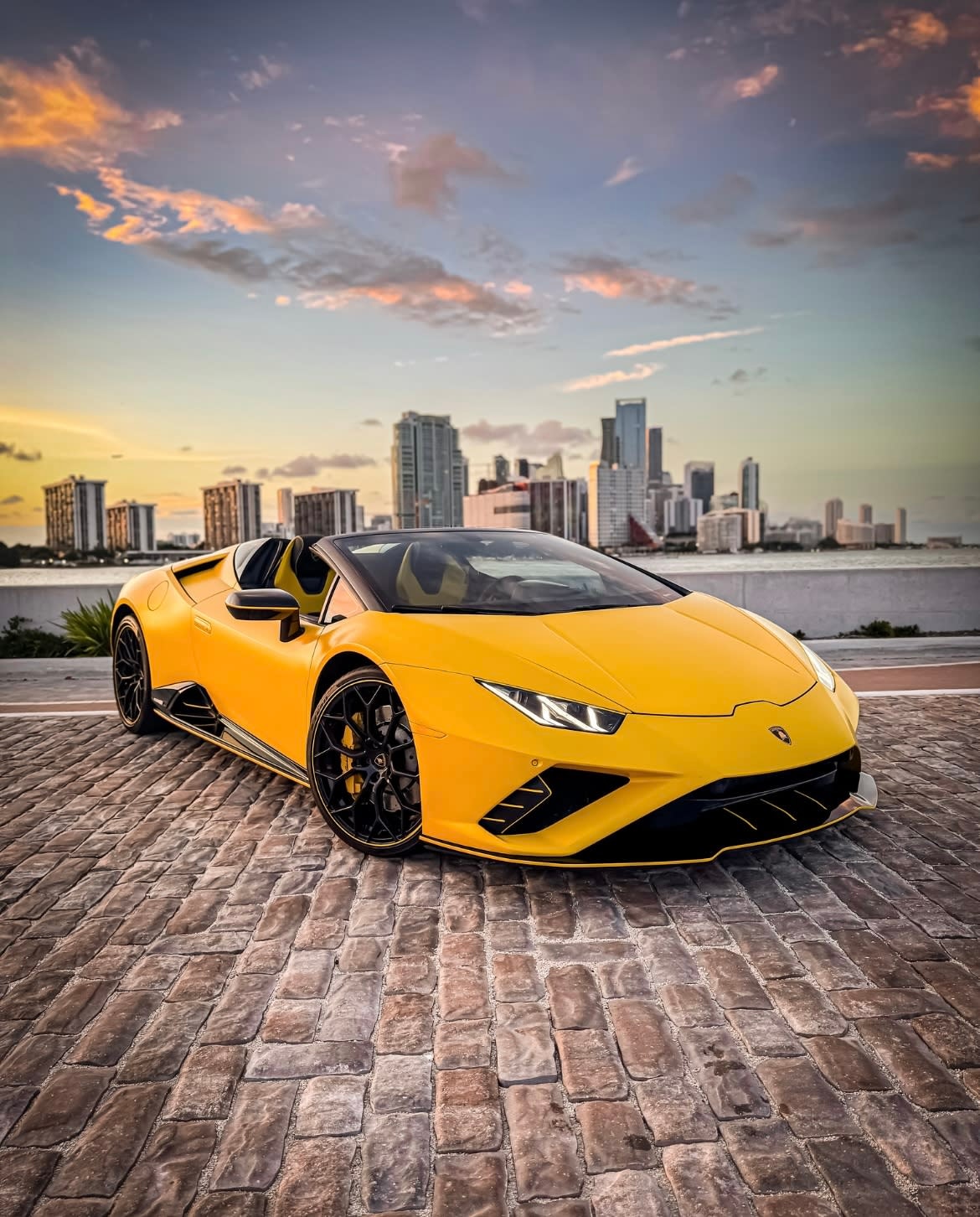 Lamborghini Huracan Evo Spyder - Image 1